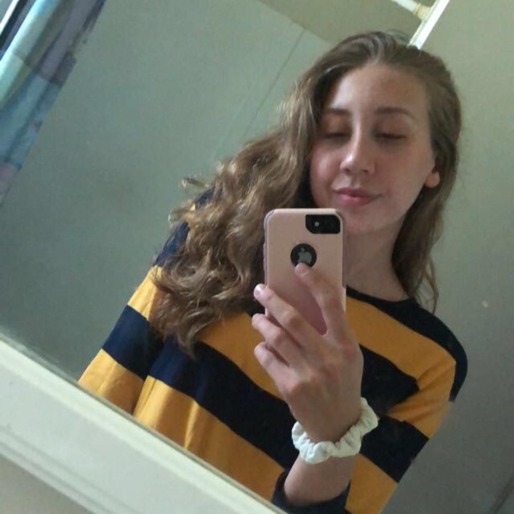 Meet your Posher, Adriana